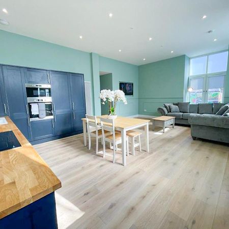 Appartement Beautiful 2Br, Private Entry In Vibrant Leith à Édimbourg Extérieur photo