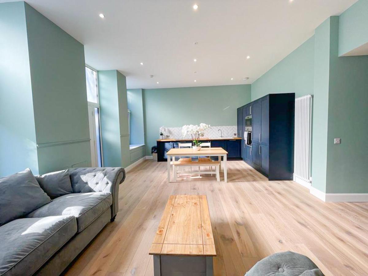 Appartement Beautiful 2Br, Private Entry In Vibrant Leith à Édimbourg Extérieur photo