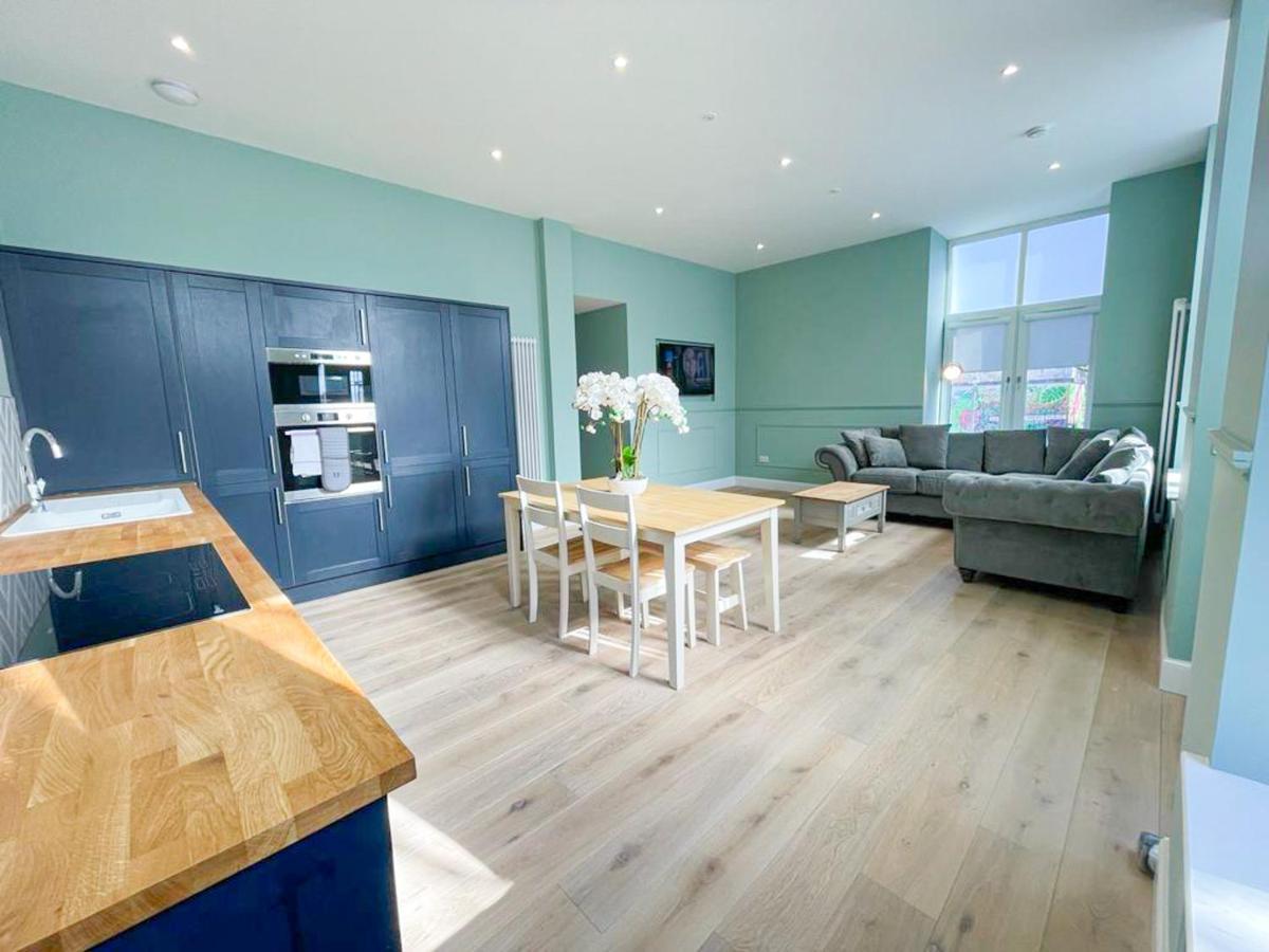 Appartement Beautiful 2Br, Private Entry In Vibrant Leith à Édimbourg Extérieur photo