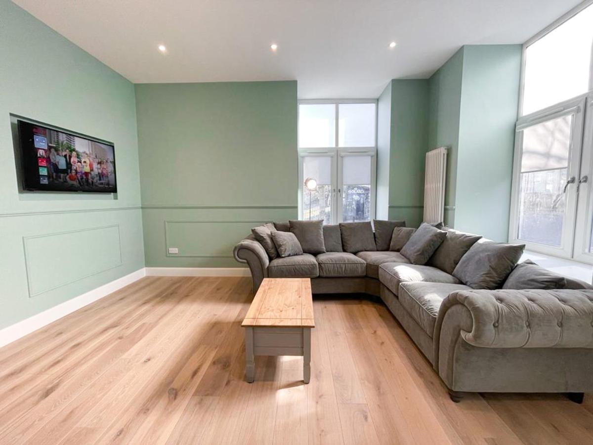 Appartement Beautiful 2Br, Private Entry In Vibrant Leith à Édimbourg Extérieur photo