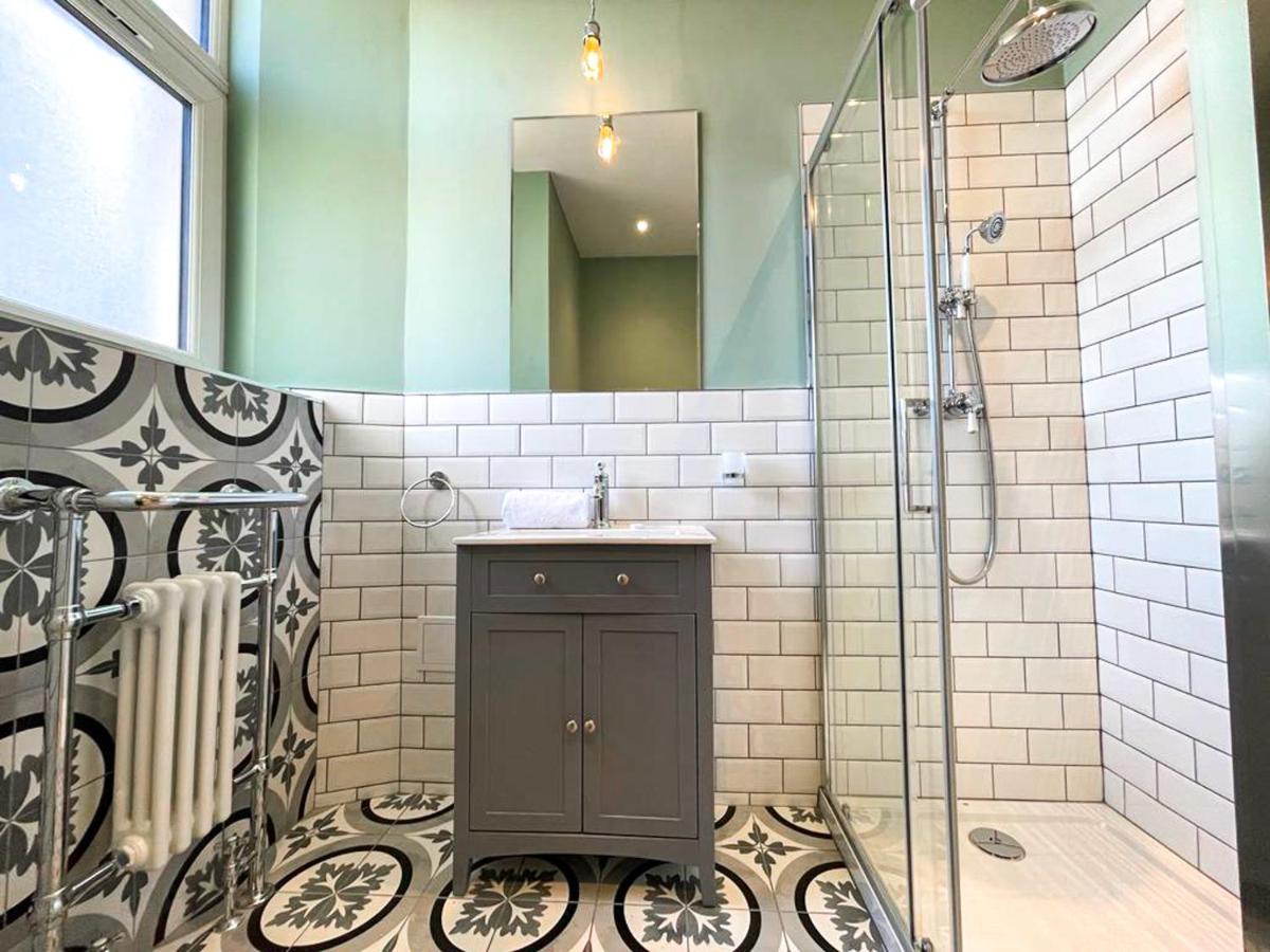 Appartement Beautiful 2Br, Private Entry In Vibrant Leith à Édimbourg Extérieur photo